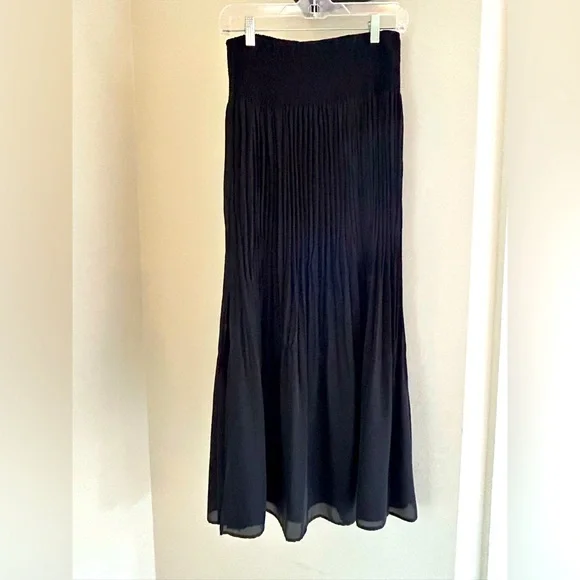 White House Black Market Black Skirt Size XS - Picture 1 of 5